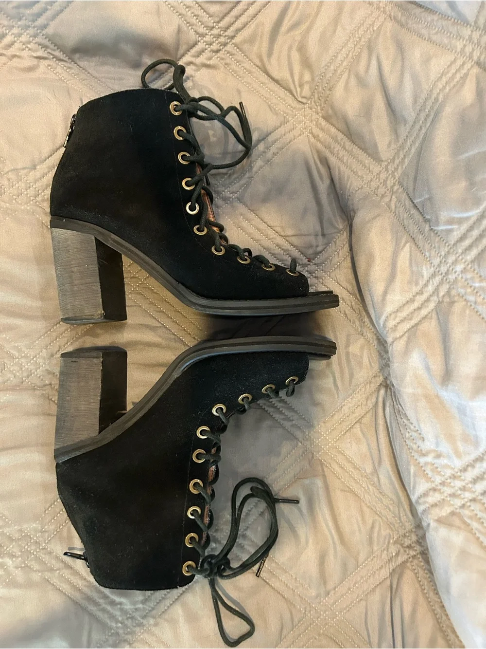 Jeffrey Campbell dark romantic